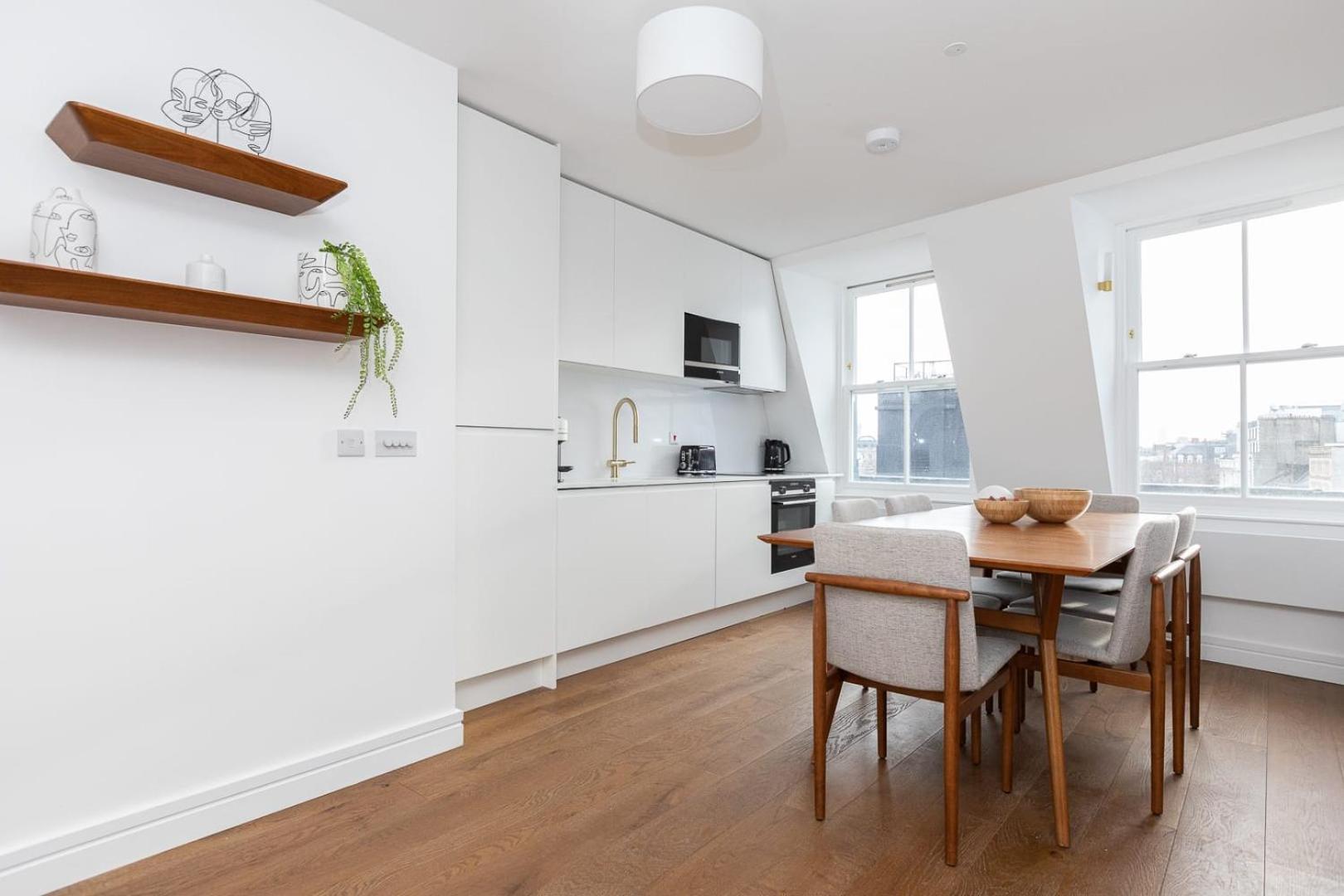Stunning 2 Bedroom Duplex In Holborn * Londra